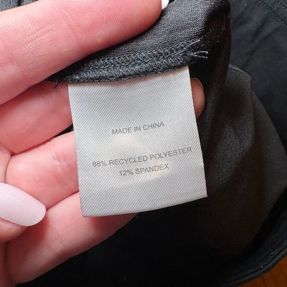 NWOT‎ Quince Performance Tech Skort Black Size Large Built-In Shorts Zip Pockets - Picture 8 of 9